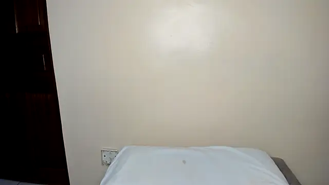 Snapshot of nolly1523 chatting on April 2026 05:44:01 PM nolly1523 online show from April 2026 05:44:01 PM