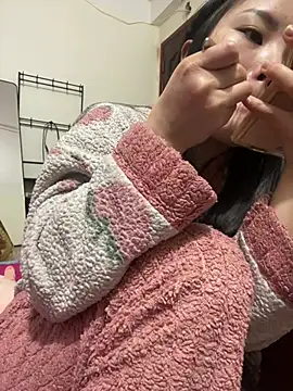 lealia699 online show from February 2026 02:42:02 PM