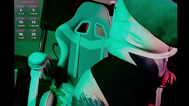 Gloomy Suemi online show from April 2026 03:28:02 PM