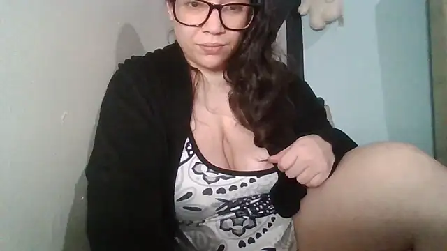 Snapshot of bellakay19 chatting on March 2026 07:42:02 PM bellakay19 online show from March 2026 07:42:02 PM