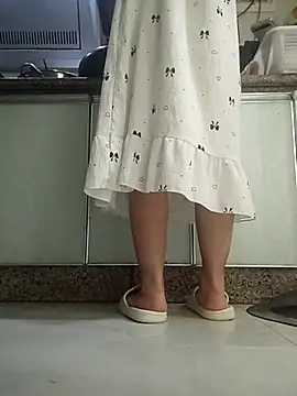 Xiaoyue001 online show from January 2026 01:05:01 PM