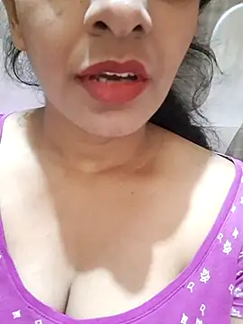 Snapshot of MILFybar chatting on April 2026 04:40:02 PM MILFybar online show from April 2026 04:40:02 PM