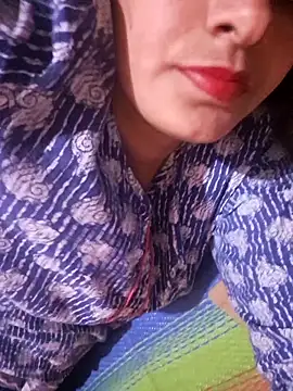 Snapshot of MILFybar chatting on April 2026 05:40:02 PM MILFybar online show from April 2026 05:40:02 PM