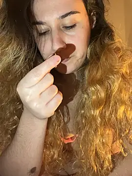 Snapshot of joanaguerreiru chatting on February 2026 10:39:02 PM joanaguerreiru online show from February 2026 10:39:02 PM