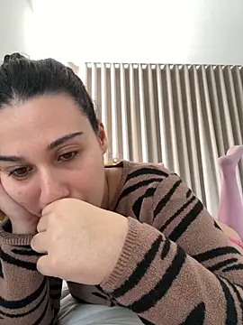 Snapshot of joanaguerreiru chatting on March 2026 03:48:01 PM joanaguerreiru online show from March 2026 03:48:01 PM