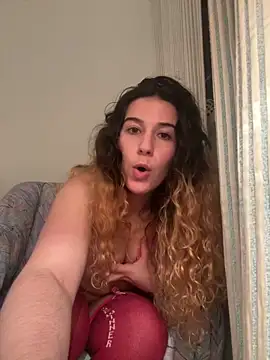 joanaguerreiru online show from May 2026 11:25:02 PM