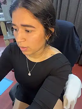 Snapshot of Minico25 chatting on April 2026 01:41:01 AM Minico25 online show from April 2026 01:41:01 AM