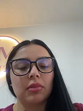 Mia  Bloom online show from February 2026 06:39:01 PM