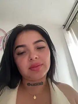 Mia  Bloom online show from March 2026 01:17:02 PM