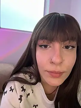 alesziarose  online show from January 2026 10:46:02 PM