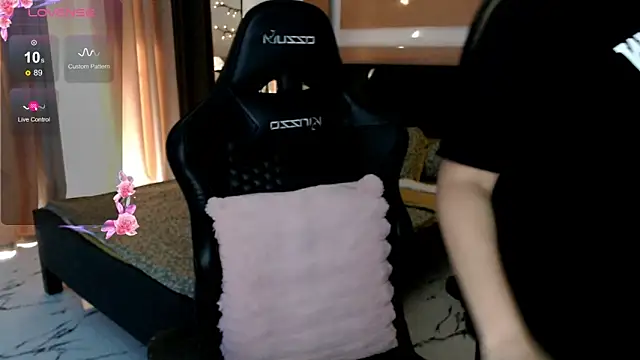 Snapshot of simplykhate chatting on March 2026 12:37:02 AM simplykhate online show from March 2026 12:37:02 AM