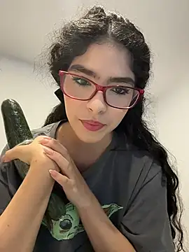 Snapshot of dani_bela chatting on March 2026 04:07:02 AM dani bela online show from March 2026 04:07:02 AM