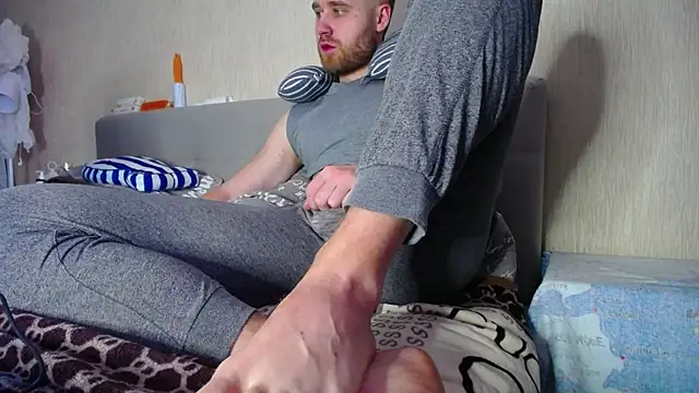 Snapshot of LorenzoLux chatting on February 2025 10:29:02 AM LorenzoLux online show from February 2025 10:29:02 AM