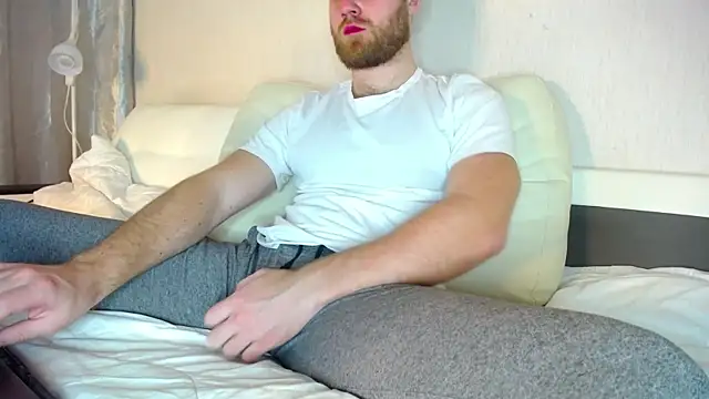 Snapshot of LorenzoLux chatting on March 2025 06:01:02 PM LorenzoLux online show from March 2025 06:01:02 PM