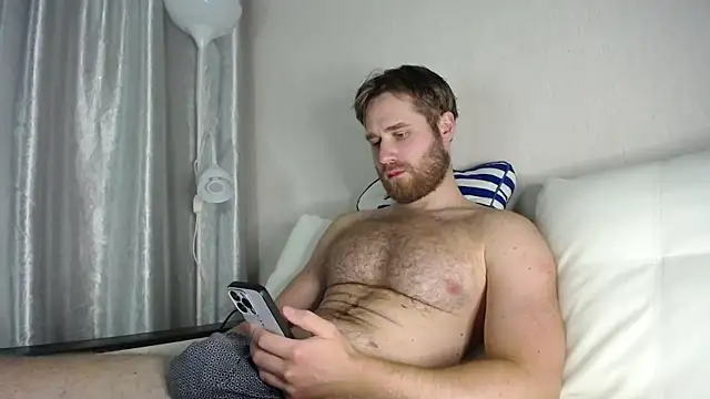 Snapshot of LorenzoLux chatting on September 2025 06:35:01 PM LorenzoLux online show from September 2025 06:35:01 PM