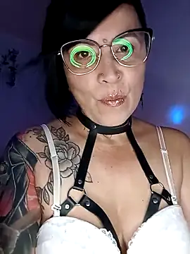 Snapshot of Casandramillf chatting on April 2026 05:59:02 PM Casandramillf online show from April 2026 05:59:02 PM