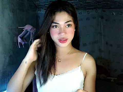 Snapshot of Margalona_ chatting on April 2026 05:53:02 PM Margalona online show from April 2026 05:53:02 PM