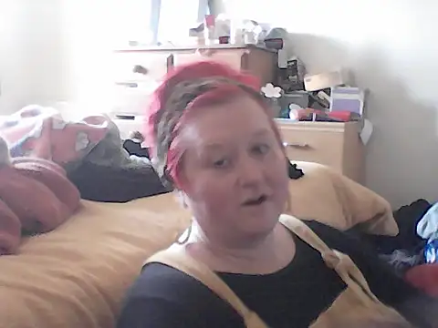 Snapshot of BustyRedxx chatting on March 2026 04:06:02 PM BustyRedxx online show from March 2026 04:06:02 PM