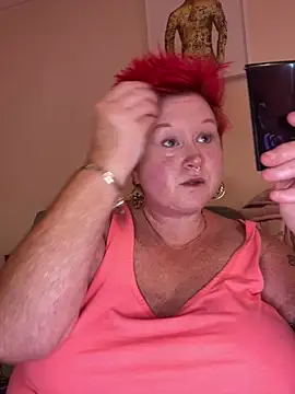 Snapshot of BustyRedxx chatting on June 2026 11:47:02 AM BustyRedxx online show from June 2026 11:47:02 AM