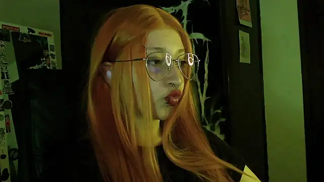 Snapshot of Aoidandelion chatting on March 2026 11:44:01 PM Aoidandelion online show from March 2026 11:44:01 PM