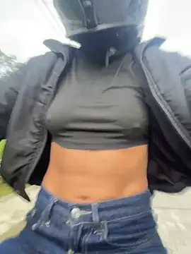 TaylorrHill online show from May 2026 08:06:02 PM