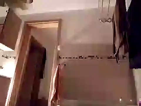 Snapshot of Erz84 chatting on February 2025 02:28:02 AM Erz84 online show from February 2025 02:28:02 AM