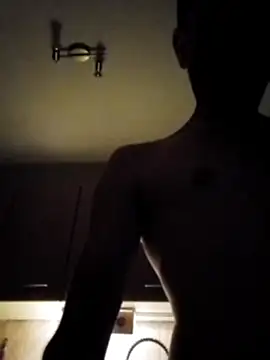 Snapshot of Erz84 chatting on October 2025 08:54:02 PM Erz84 online show from October 2025 08:54:02 PM