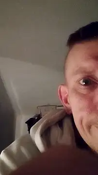 Snapshot of Der_Schoene_Penis chatting on January 2026 05:50:01 PM Der Schoene Penis online show from January 2026 05:50:01 PM