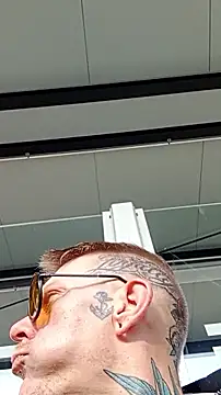 Snapshot of Der_Schoene_Penis chatting on January 2026 10:42:02 AM Der Schoene Penis online show from January 2026 10:42:02 AM