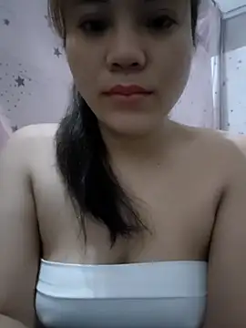 utlesexy online show from February 2026 09:18:01 PM