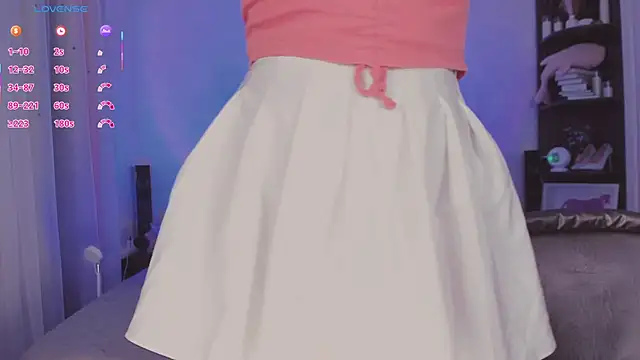 Snapshot of softnoire chatting on April 2026 02:06:01 PM softnoire online show from April 2026 02:06:01 PM