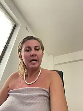 Amelia9798 online show from January 2026 08:27:02 AM