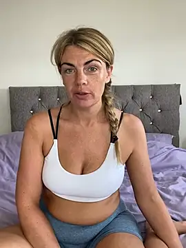 Snapshot of Scarlett_the_girlnextdoor chatting on June 2026 10:13:01 AM Scarlett the girlnextdoor online show from June 2026 10:13:01 AM