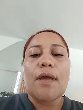 Snapshot of Isisxxxxxx chatting on April 2026 09:34:02 PM Isisxxxxxx online show from April 2026 09:34:02 PM