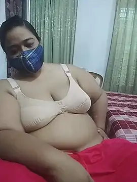 Snapshot of momo_loves chatting on June 2026 04:43:02 AM momo loves online show from June 2026 04:43:02 AM