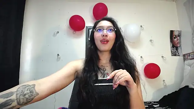 Snapshot of abril_onnel chatting on February 2025 03:54:01 PM abril onnel online show from February 2025 03:54:01 PM