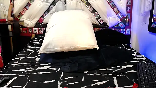 Snapshot of abril_onnel chatting on March 2025 08:34:01 PM abril onnel online show from March 2025 08:34:01 PM