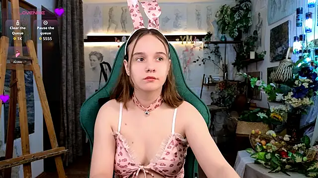 Snapshot of MelissaTravel chatting on April 2026 04:41:01 PM MelissaTravel online show from April 2026 04:41:01 PM