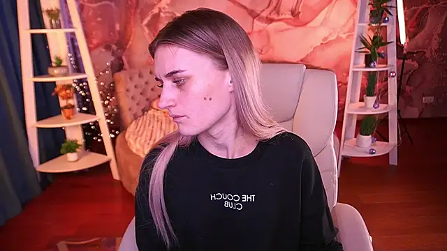 Snapshot of DiamondNina chatting on March 2026 07:33:02 AM DiamondNina online show from March 2026 07:33:02 AM