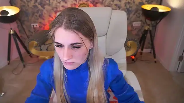 Snapshot of DiamondNina chatting on April 2026 07:06:01 PM DiamondNina online show from April 2026 07:06:01 PM