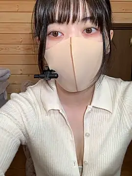 Snapshot of minami_room chatting on March 2026 06:13:01 AM minami room online show from March 2026 06:13:01 AM