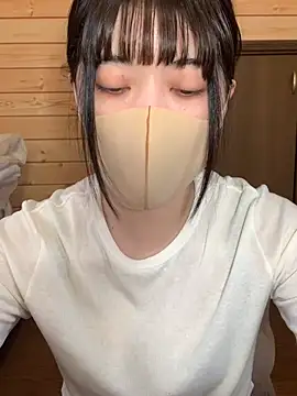 Snapshot of minami_room chatting on April 2026 05:27:02 AM minami room online show from April 2026 05:27:02 AM