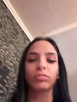 Snapshot of Evelin199 chatting on April 2026 02:25:01 PM Evelin199 online show from April 2026 02:25:01 PM