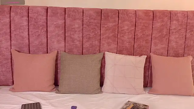 Mayleeth online show from April 2026 11:46:02 AM