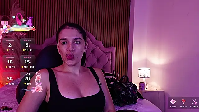 Violett hott  online show from June 2026 01:17:02 PM