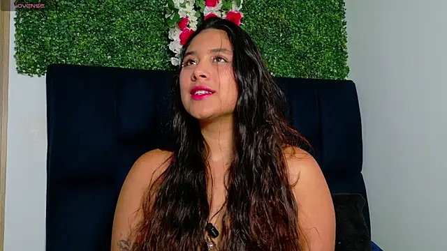 Snapshot of AnnaSmiles chatting on April 2026 06:09:01 PM AnnaSmiles online show from April 2026 06:09:01 PM