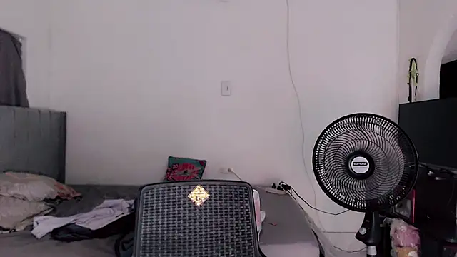 linda brown  online show from March 2026 07:08:01 PM