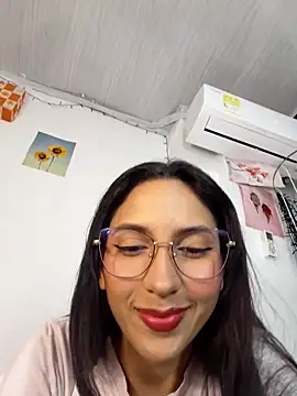 Snapshot of FrierenHot chatting on March 2026 06:39:02 AM FrierenHot online show from March 2026 06:39:02 AM