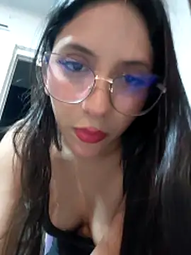 Snapshot of FrierenHot chatting on March 2026 07:19:01 AM FrierenHot online show from March 2026 07:19:01 AM