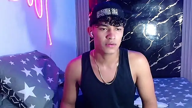 Snapshot of jamescurly00 chatting on March 2026 07:34:02 AM jamescurly00 online show from March 2026 07:34:02 AM